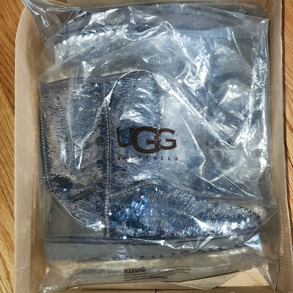 Ugg Short Blue Silver Sequin boot 8